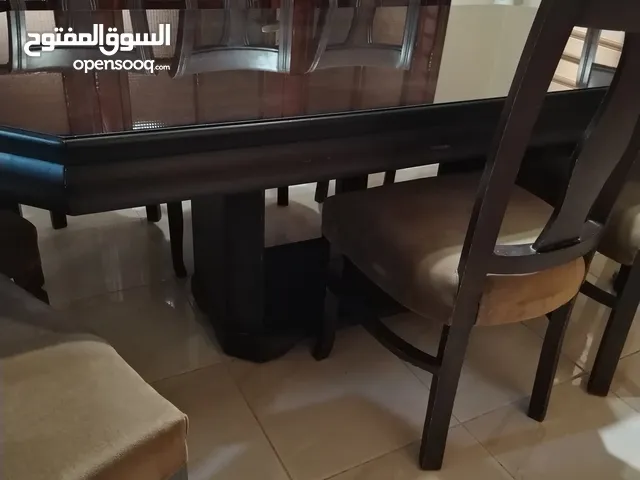 طاولة سفرة ثمان مقاعد