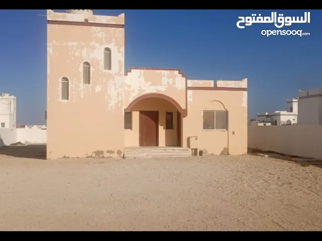 1100 m2 3 Bedrooms Townhouse for Sale in Al Wustaa Al Jazur