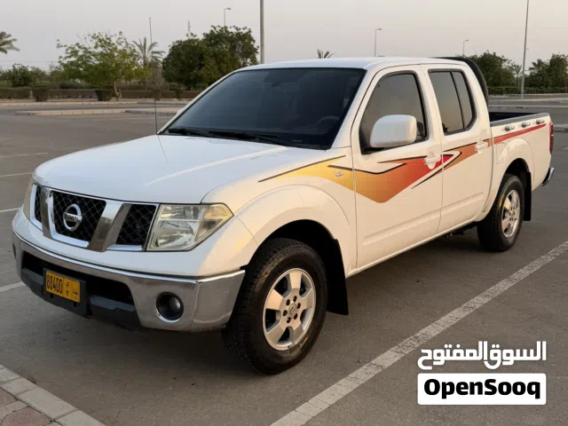 2014 نيسان نافارا LE