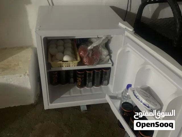 تلاجه مكتبيه السعر 560