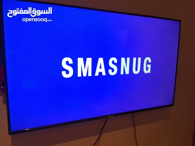 شاشه الله يبارك تقدر تلعب عليها و تتفرج و انت مرتاح