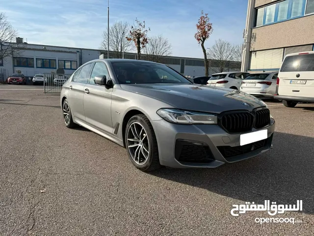 للبيع BMW 530e Plug-in Hybrid M Sport موديل 2022
