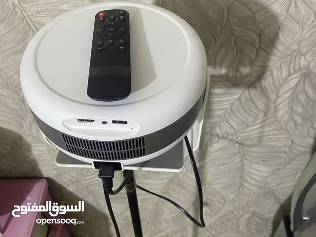 بروجكتر مستعمل نضافه 100٪