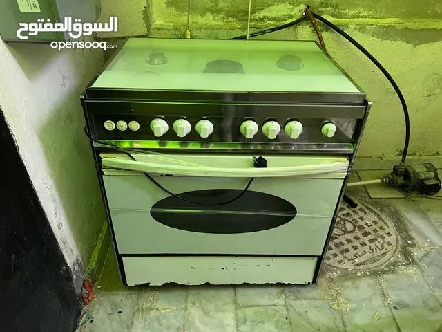 فرن يونيفرسال للبيع مستعمل وبحاجه الى فصاليتين باب فقط والباقي شغال ميه ميه