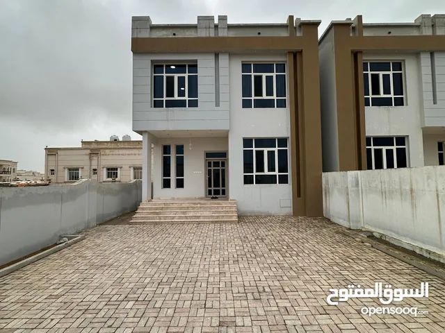 فيلا VIP جديدة راقية مفروشه في صحلنوت صلاله للايجار اليومي متوفرة 15 اغسطس