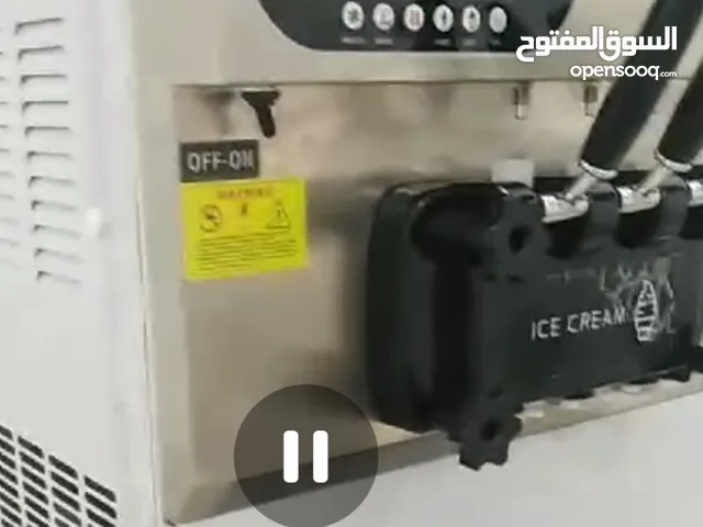 صانعة الايسكريم Ice Cream Machine
