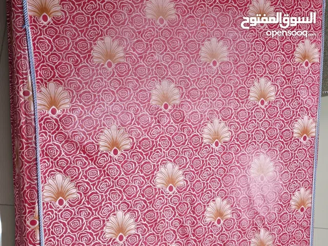 منادير سراير 190في ال90.شبه جدد للبيع