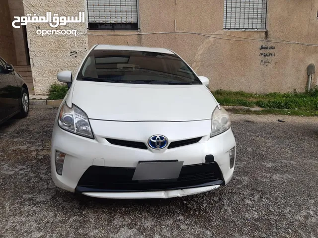 Used Toyota Prius in Amman