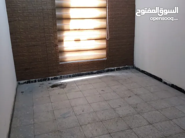 شقة تجارية سكنية طابق اول للإيجار في الجزائر تؤجر للعوائل و الموظفين والطلبة والمكاتب