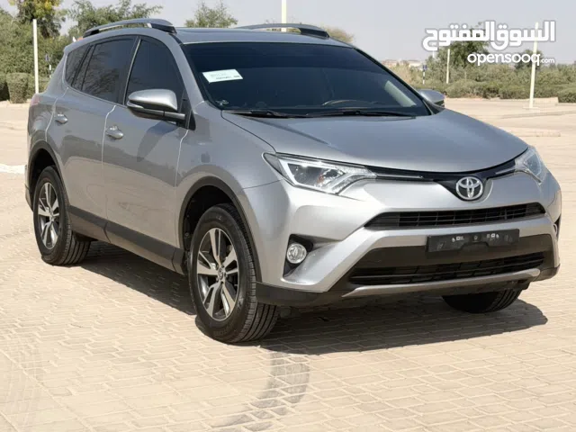 Toyota rave 4VX Gcc 2017 good condition  Mails 40k  Original service  2 original key  full opetion