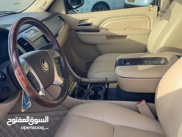 Used Cadillac Escalade in Muscat
