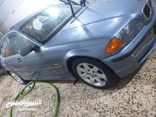 بي ام فيا تالته BMW E320