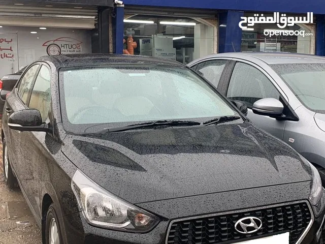 Sedan Hyundai in Amman