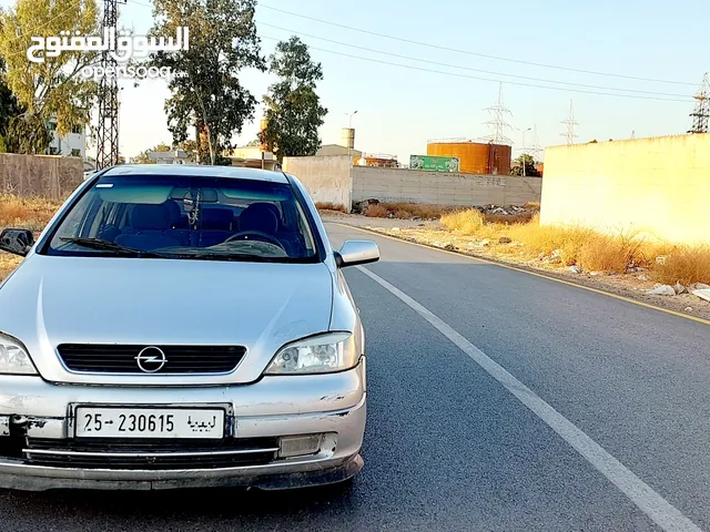 Opel Astra 2004 in Tripoli