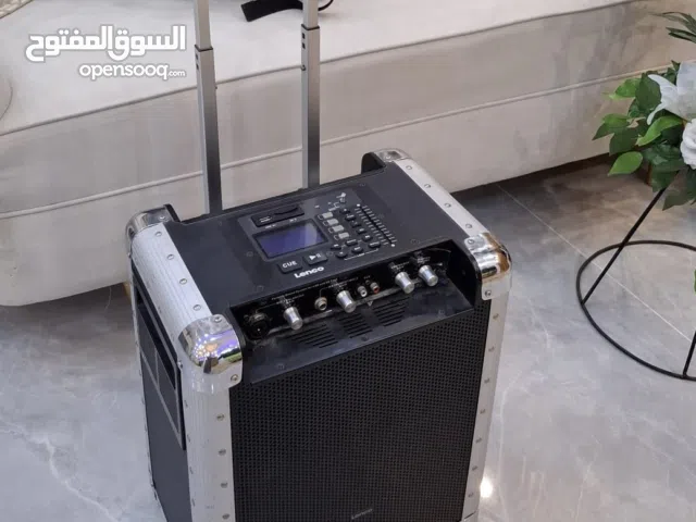 للبيع جهاز نظام صوتي مع ميكرفون يشغل وحدة USB نظيف جدا السعر 40 دينار