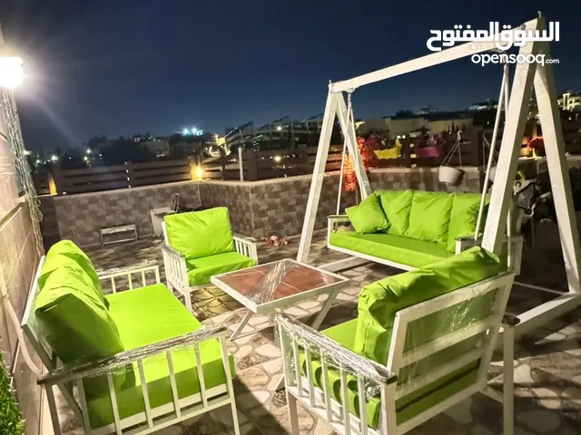 جلسات خارجية معدنية ومراجيح