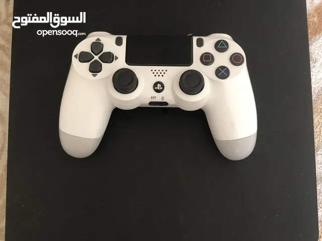 PlayStation 4 PlayStation for sale in Al Dakhiliya