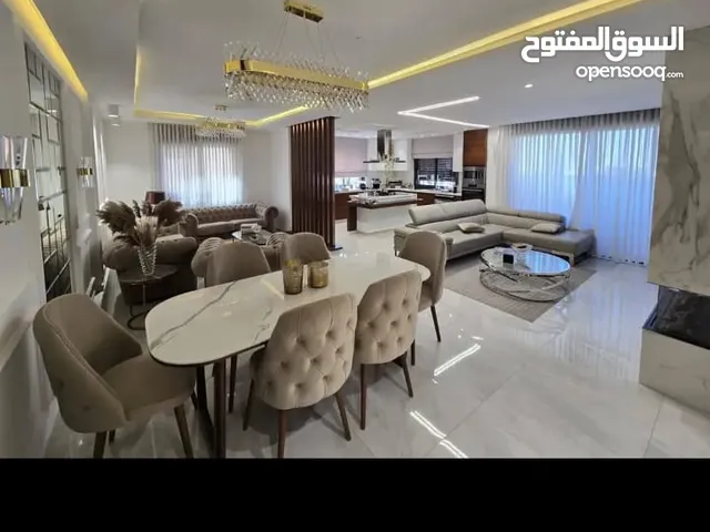 وسط رام الله-شقة مفروشة للإيجار 140 متر من الذوق والراحة