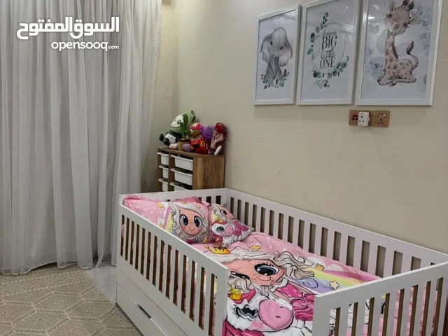 سرير اطفال للبيع