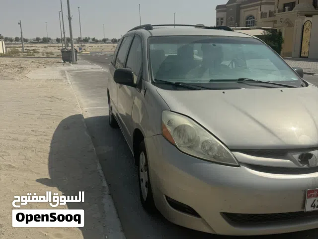 سينا تيوتا موديل 2006