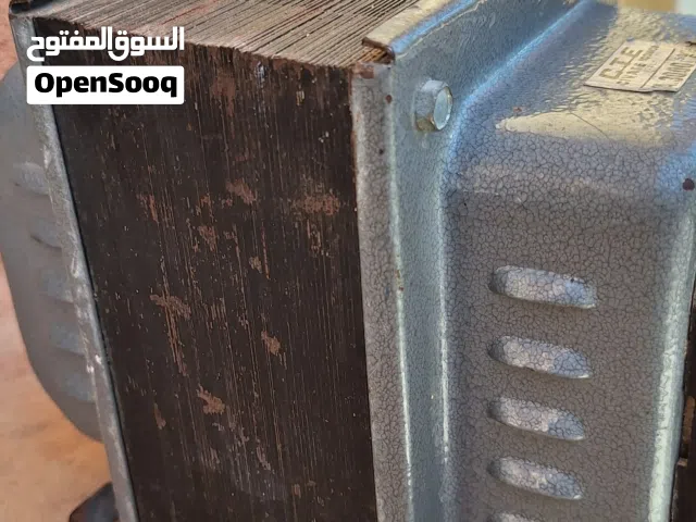محول تحويل الكهربائي من 50فولتا 3000فولتا صناعة إيطالي جديد مش مستعمل لاكن عندي قديم من 2008