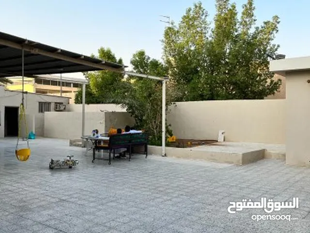 400 m2 More than 6 bedrooms Villa for Sale in Al Riyadh As Suwaidi