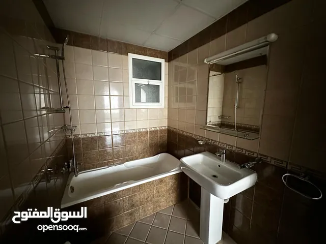 ابو علاء  غرفتين وصالة للايجار السنوي 3 حمام باركينج مجانا جيم مجانا شهر مجانا الدفع على 4 دفعات