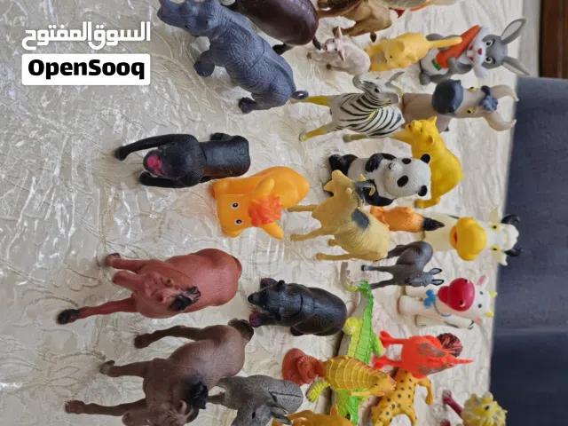حيوانات اطفال موضحة في الصورة