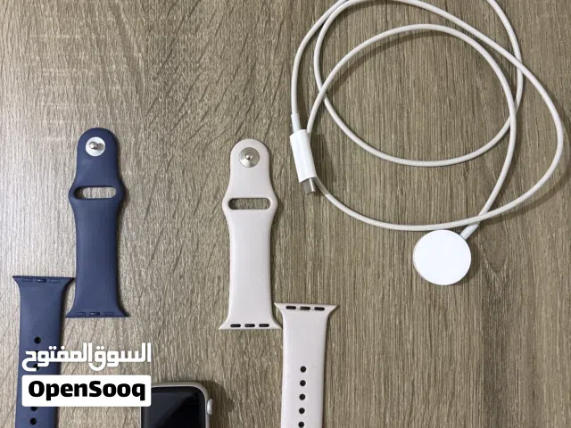 Apple Watch SE (GPS) (2nd Generation)ابل واتش بحاله ممتازة