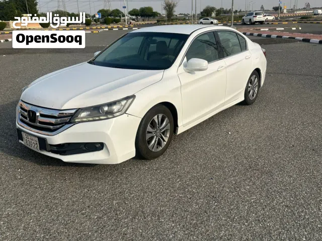 2015 هوندا اكورد Limited