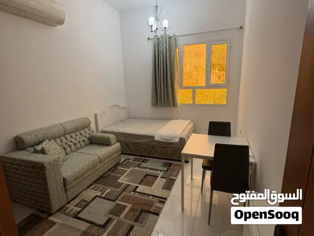 Private Rooms in MQ(Madinat Sultan Qaboos) 1 or 2 People Only