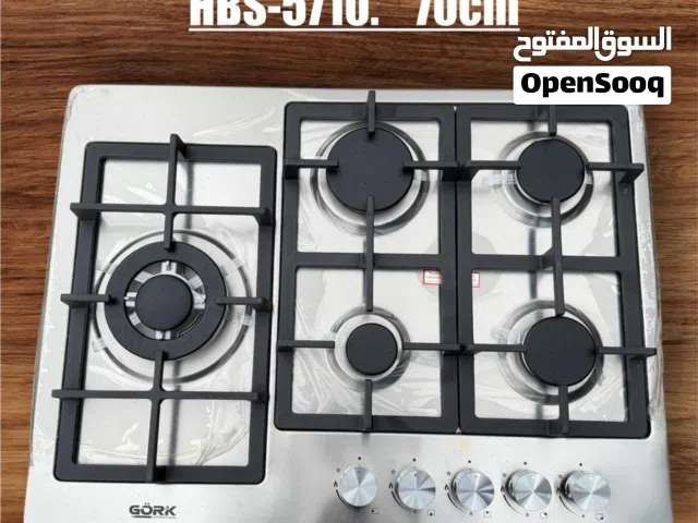 ارتقِ بتجربة الطهي مع لوحات الغاز GORK بأربع وخمس شعلات، حيث يلتقي الأداء العالي مع الفخامة والأناقة