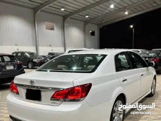 Toyota Avalon 2012 in Al Riyadh