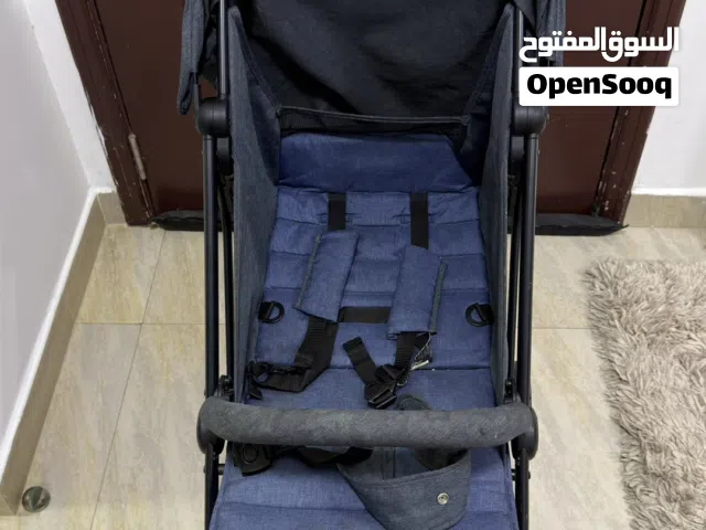 عربة اطفال استخدام بسيط