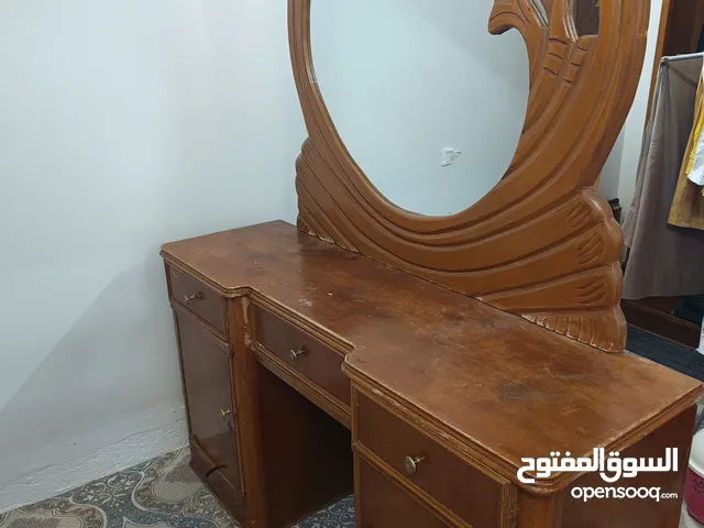 جربايه خشب عراقي وميز امرايا