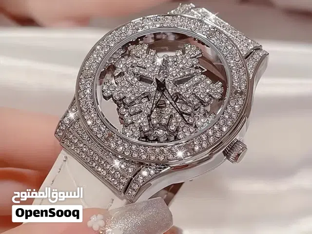 Elegant Women's Quartz Watch With Rotating Starry Sky Dial & Snowflake Design