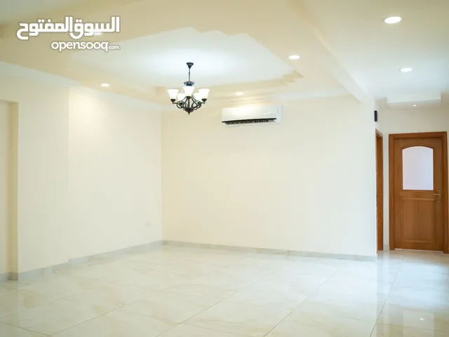 285 m2 4 Bedrooms Villa for Rent in Muscat Azaiba