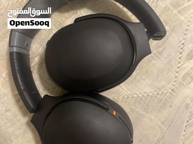 للبيع سماعة سكل كاندي كراشر (Skullcandy Crusher) مستعملة بحالة ممتازة ونظيفة جداً.