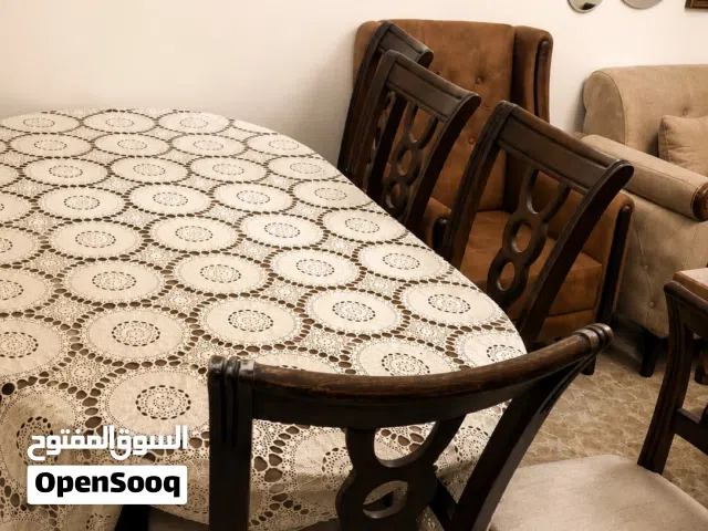طاولة سفره تفصيل خشب ثقيل 8مقاعد