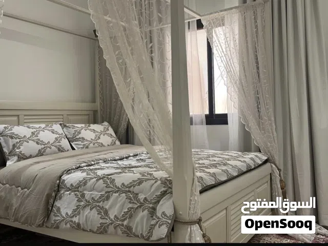 سرير للبيع
