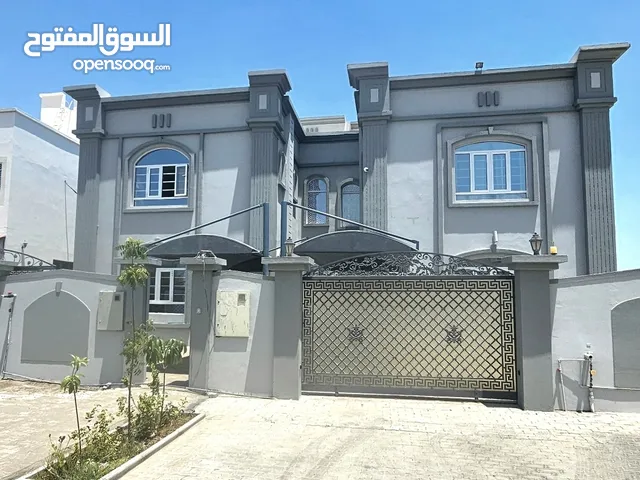 370 m2 More than 6 bedrooms Villa for Rent in Muscat Al Mawaleh