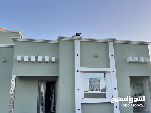 240 m2 3 Bedrooms Townhouse for Sale in Al Sharqiya Ibra