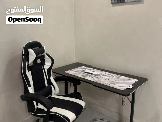 للبيع طاولة قيمنق وكرسي قيمنق