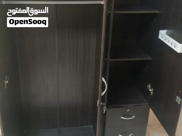 خزانة ملابس