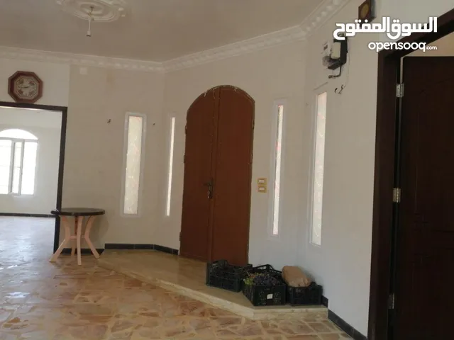 160m2 5 Bedrooms Townhouse for Sale in Ajloun A'fna