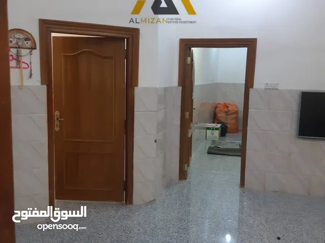 100 m2 2 Bedrooms Apartments for Rent in Basra Hakemeia