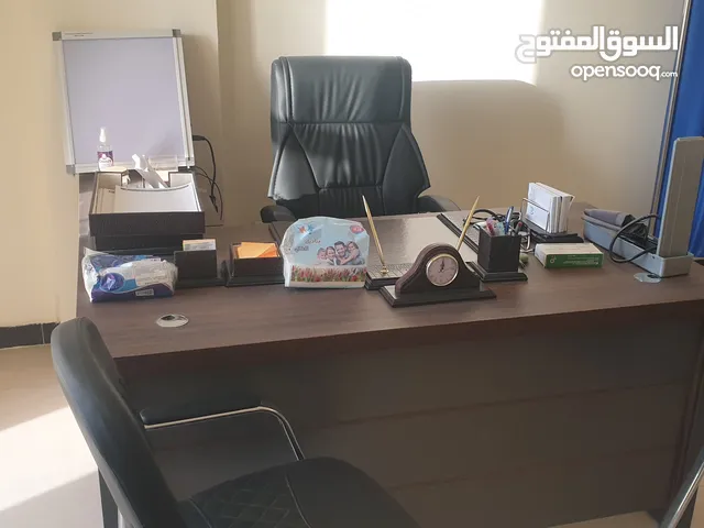 كرسي جلد.دوار