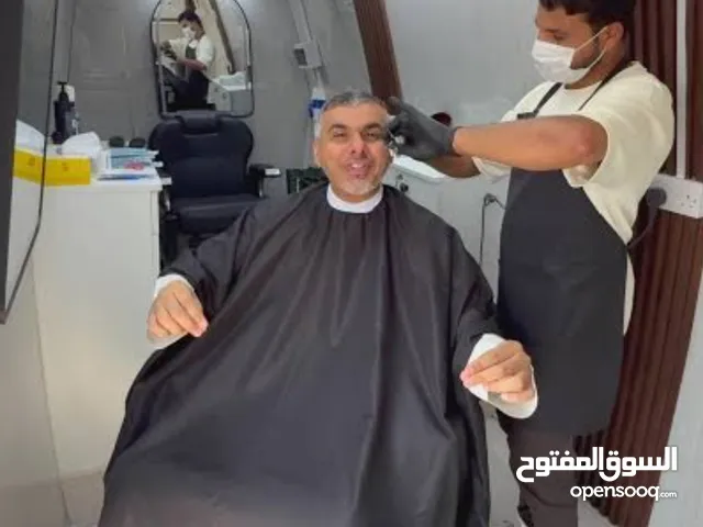 حلاق متنقل داخل طرابلس