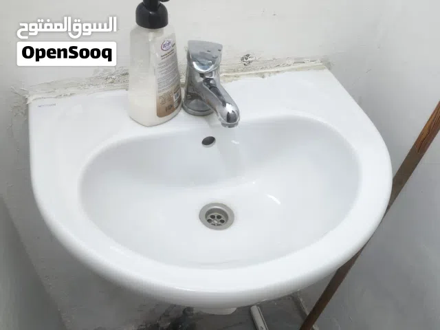 مغسلة 60cm مع رفوف ديكور للبيع