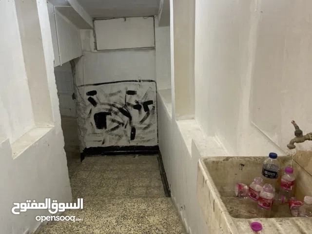 مخزن (ريفودجو للإيجار ) في شارع الصريم